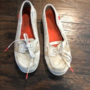 Sperry shoes very well loved